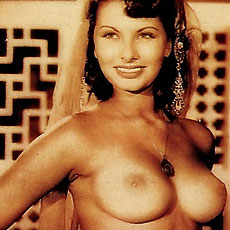 italian movie legend sophia loren bares her breasts